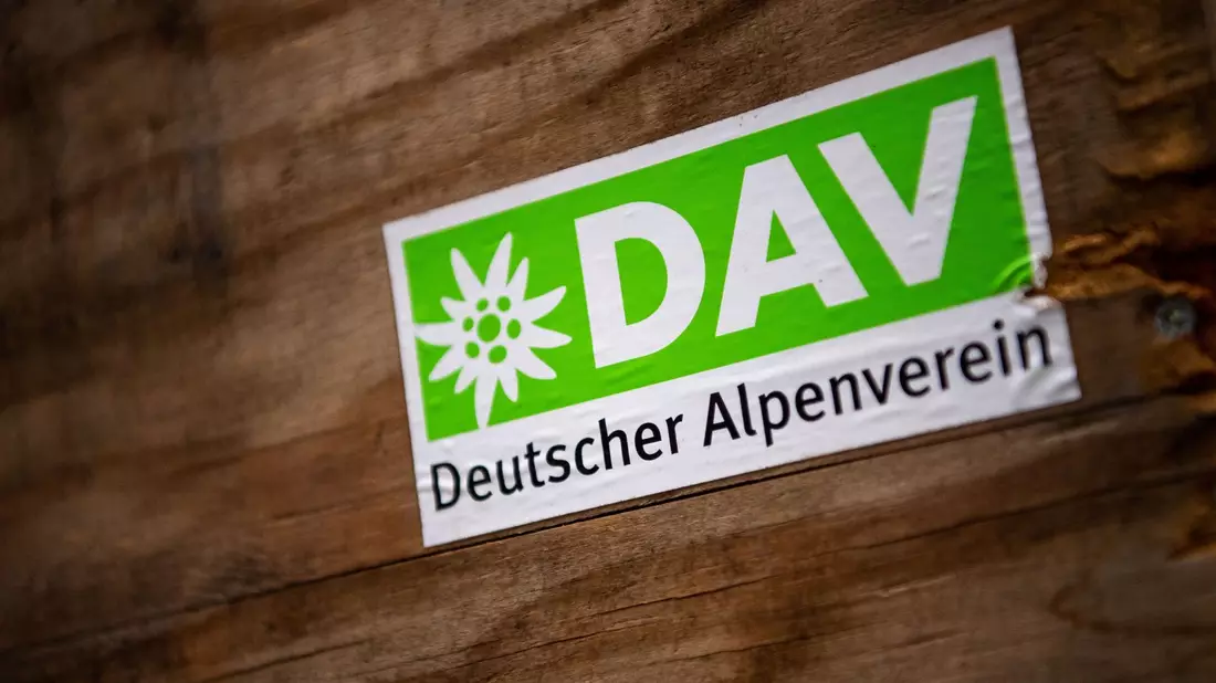 Der Deutsche Alpenverein (DAV) legt erstmals eine umfassende CO2-Bilanz all seiner Aktivitäten vor. - Bild: Lino Mirgeler/dpa
