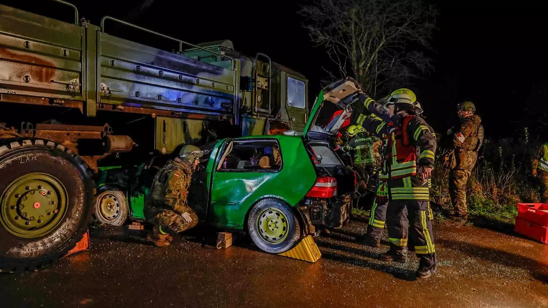 POL-WHV: Gemeinsame Übung mit Hubschraubereinsatz sorgte für Aufsehen - Bild: presseportal.de