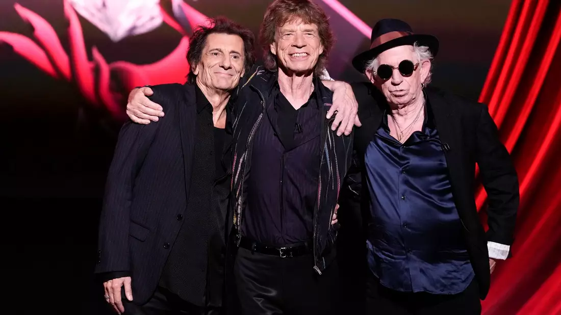 Ronnie Wood (l-r), Mick Jagger und Keith Richards von den Rolling Stones während einer Pressekonferenz zur Veröffentlichung des neuen Albums «Hackney Diamonds». - Bild: Scott Garfitt/Invision/AP/dpa
