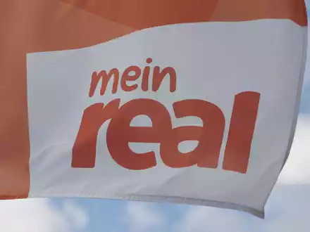 Die Warenhauskette Mein Real befindet sich in Insolvenz in Eigenverwaltung. - Foto: Matthias Bein/dpa