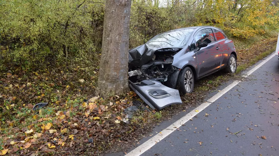 POL-HI: Müdigkeit verursacht Verkehrsunfall - Bild: presseportal.de