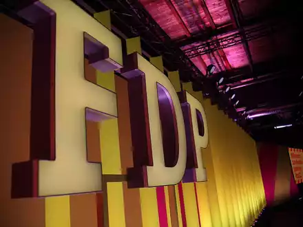 FDP-Logo auf Parteitag (Archiv) - Foto: über dts Nachrichtenagentur