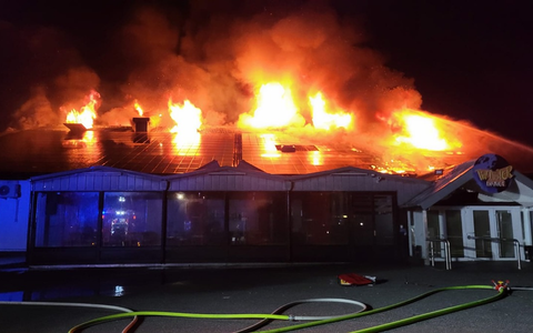 POL-WHV: Diskothek in Sande durch Brand komplett zerstört - Foto: presseportal.de
