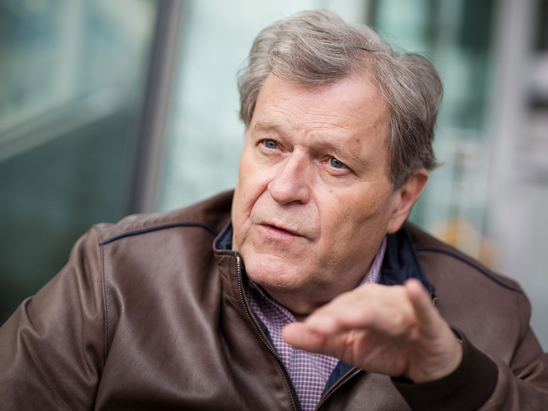 Norbert Haug war von 1990 bis Ende 2012 Motorsportchef von Mercedes. - Foto: Christoph Schmidt/dpa