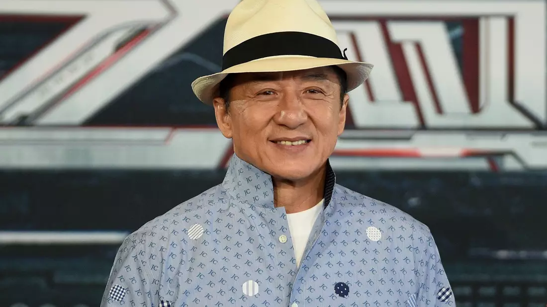 Jackie Chan wird zusammen mit Ralph Macchio in einem neuen «Karate Kid»-Film mitspielen. (Archivbild) - Bild: Dan Himbrechts/AAP/dpa
