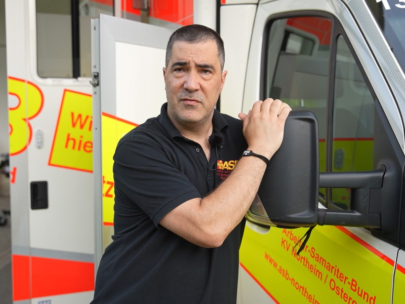 Am 22.11. bei RTLZWEI: Dramatische Rettungseinsätze und Heldentaten in einer neuen Folge Mensch Retter - Foto: presseportal.de