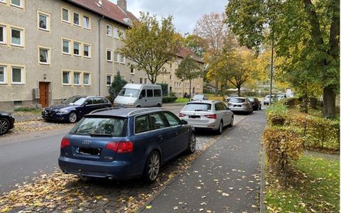 HZA-GI: Zoll und Polizei: Gemeinsame Kontrollen gegen vermehrte Zulassungsverstöße bei ausländischen Fahrzeugen - Foto: presseportal.de