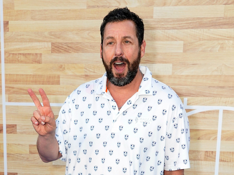 Adam Sandler, Schauspieler aus den USA, nimmt nach eigener Aussage gerne Ratschläge für sein Privatleben an. - Foto: Chris Pizzello/Invision/AP/dpa