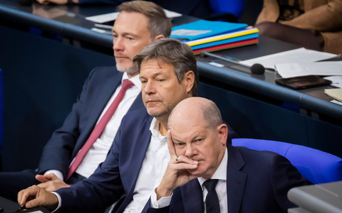 Der Etat werde nicht in der kommenden Sitzungswoche im Bundestag zur Abstimmung gestellt, teilten Vertreter der Ampel mit. - Foto: Christoph Soeder/dpa