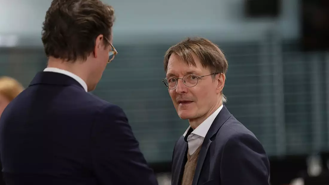 Hendrik Wüst, Karl Lauterbach (Archiv) - Bild: über dts Nachrichtenagentur