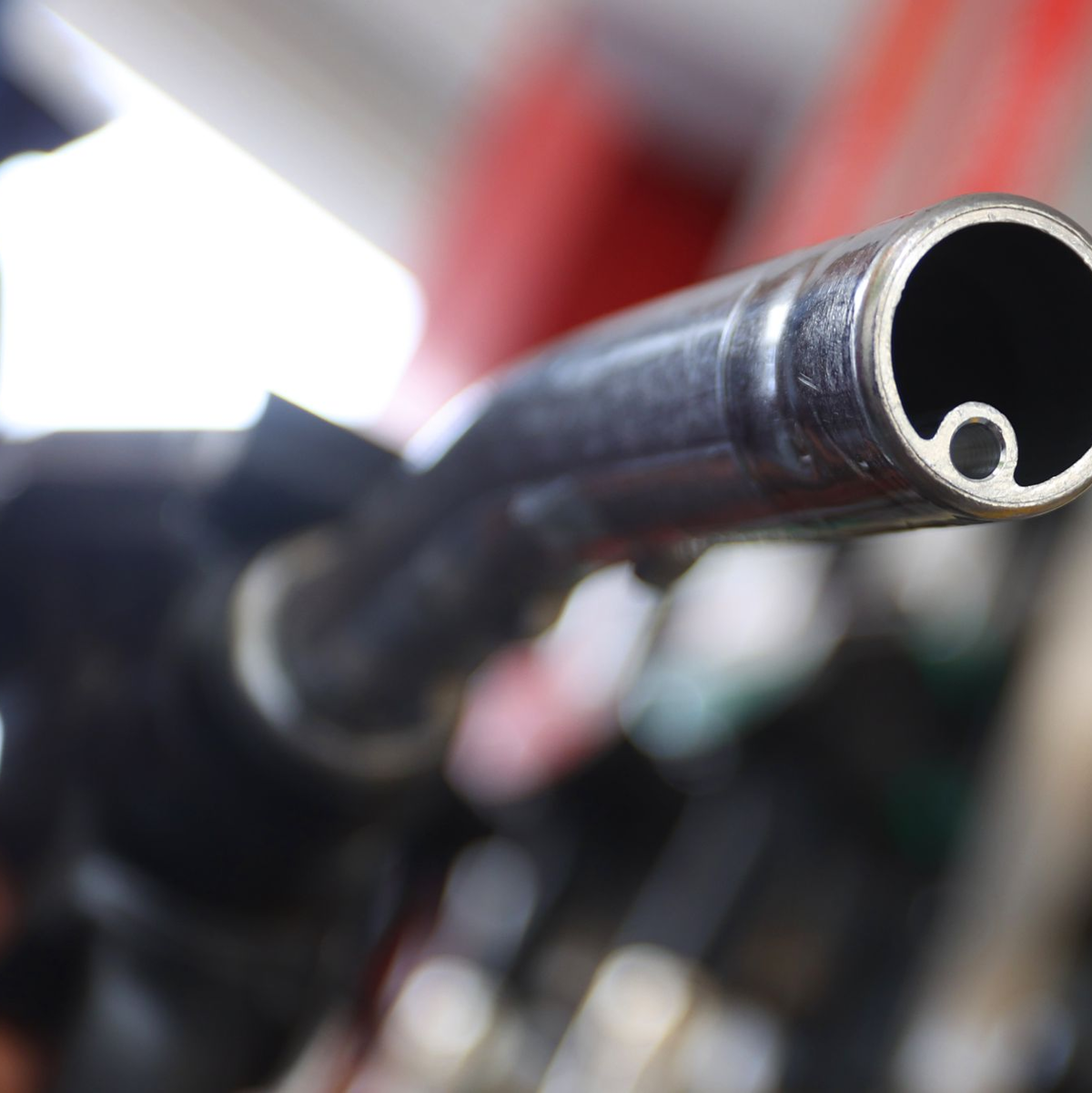 Dieselkraftstoff darf in Zukunft zu 100 Prozent aus Altspeiseölen bestehen. - Foto: Karl-Josef Hildenbrand/dpa