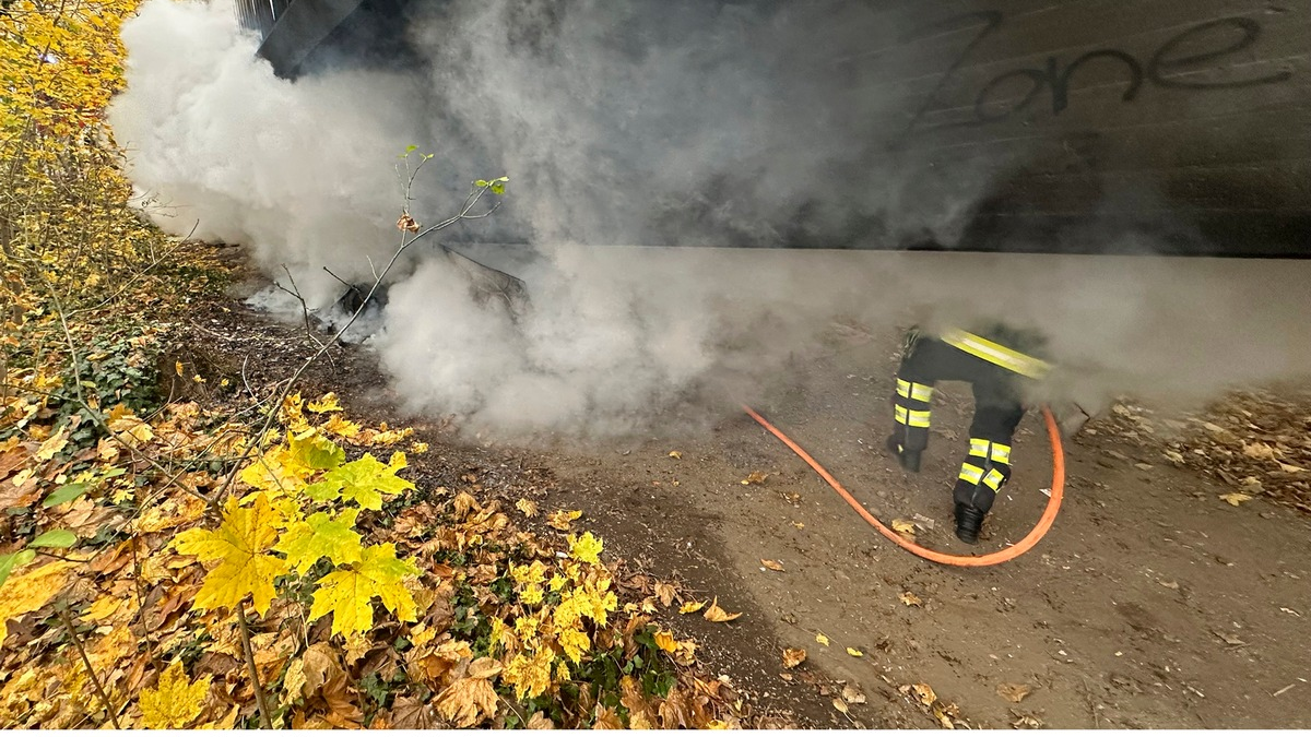 FW-M: Rauchentwicklung sorgt für Verkehrsbehinderungen (Hadern) - Foto: presseportal.de