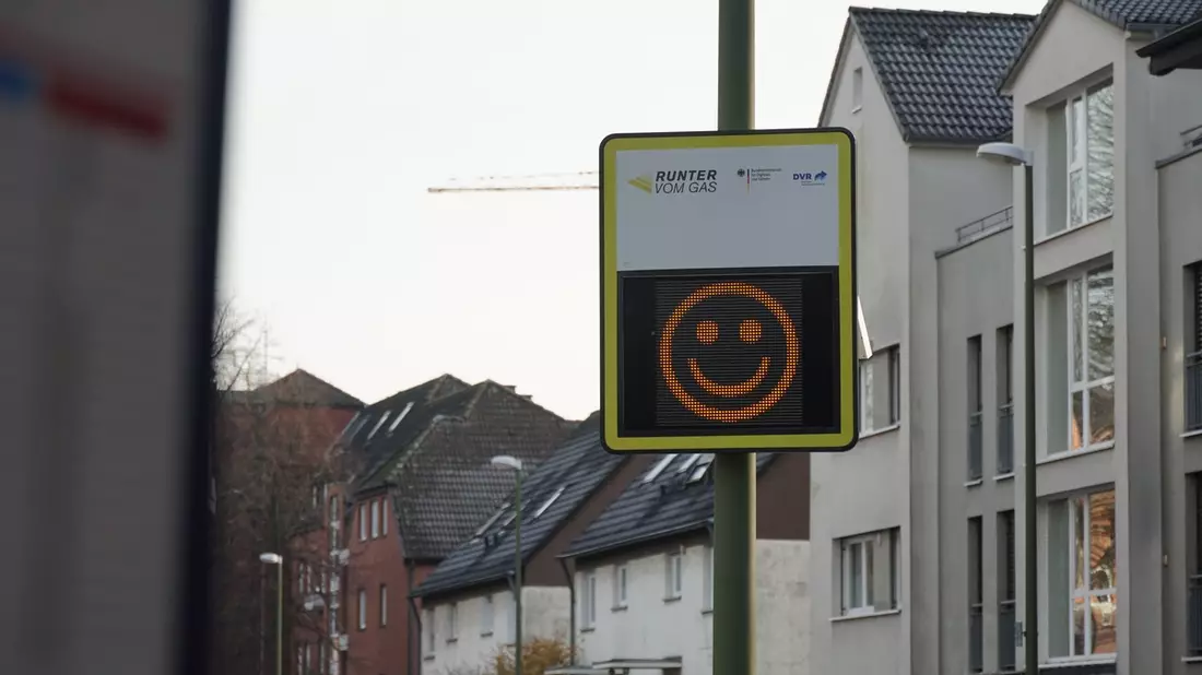 POL-DO: Neues Dialog-Display für mehr Sicherheit im Straßenverkehr steht ab jetzt in Lünen - Bild: presseportal.de
