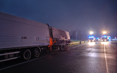 FW-DO: LKW-Anhänger brennt auf der BAB 2 - Foto: presseportal.de
