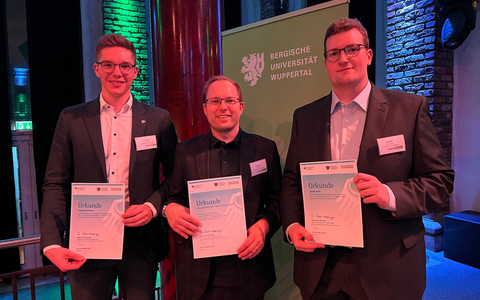 Soziales Miteinander fördern: Die WandelWerker Consulting GmbH nahm an der Vergabe der Deutschlandstipendien an der Universität Wuppertal teil - Foto: presseportal.de