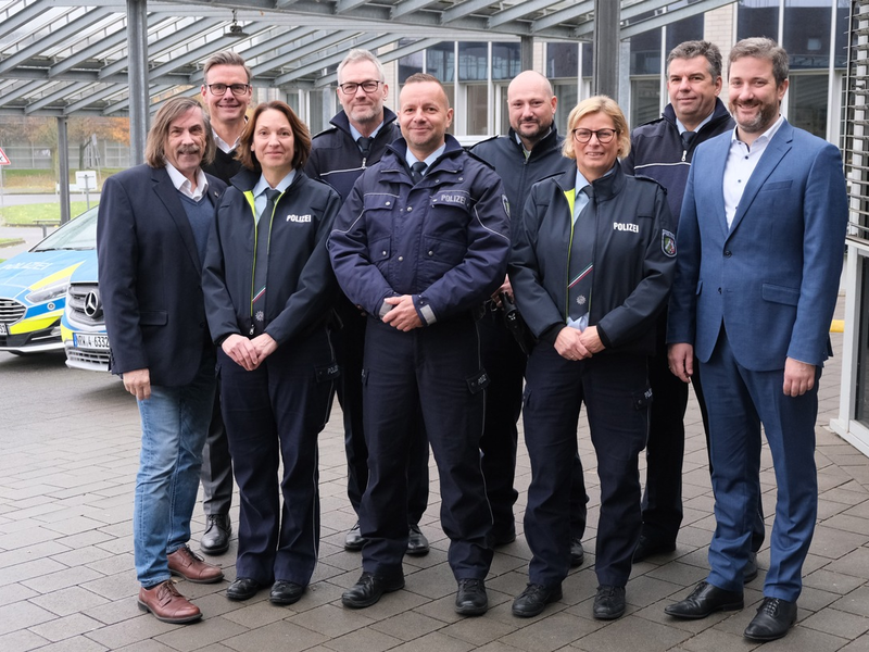 POL-GT: Zwei neue Bezirksdienstbeamtinnen und ein Beamter für Herzebrock-Clarholz, Gütersloh und Rietberg - Foto: presseportal.de