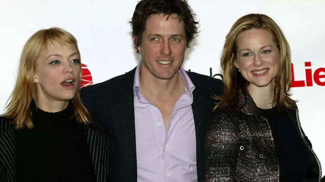 Heike Makatsch, Hugh Grant und Laura Linney (l-r) bei der Premiere 2003 in München. - Bild: Ursula Düren/dpa