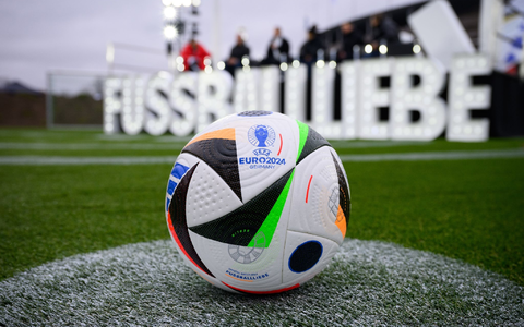 Der Spielball der EURO 2024. - Foto: Bernd von Jutrczenka/dpa