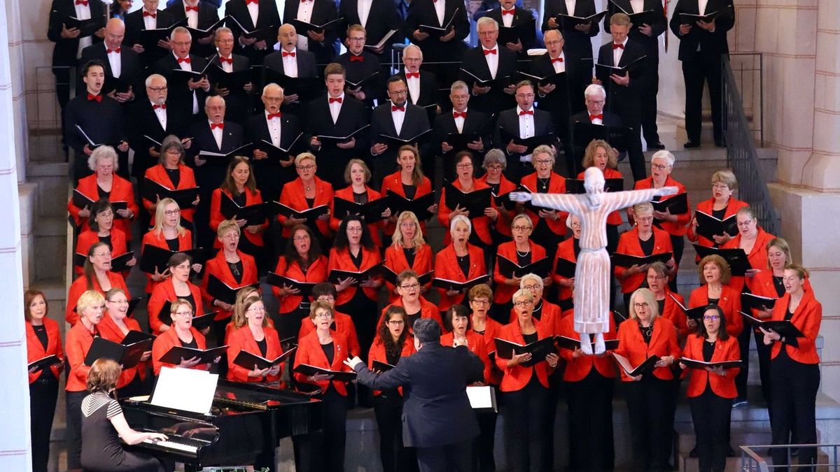 POL-HM: Weihnachtskonzerte des Polizeichors Hameln im Münster St. Bonifatius - Foto: presseportal.de