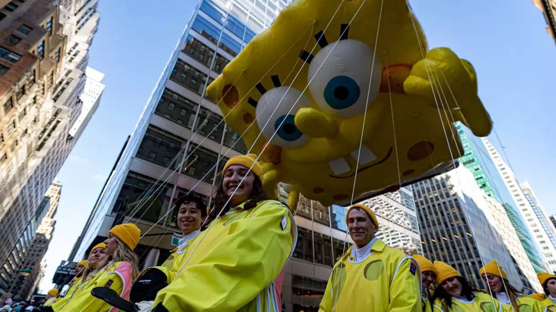 Keine Thanksgiving-Parade ohne Spongebob. - Bild: Peter K. Afriyie/AP/dpa