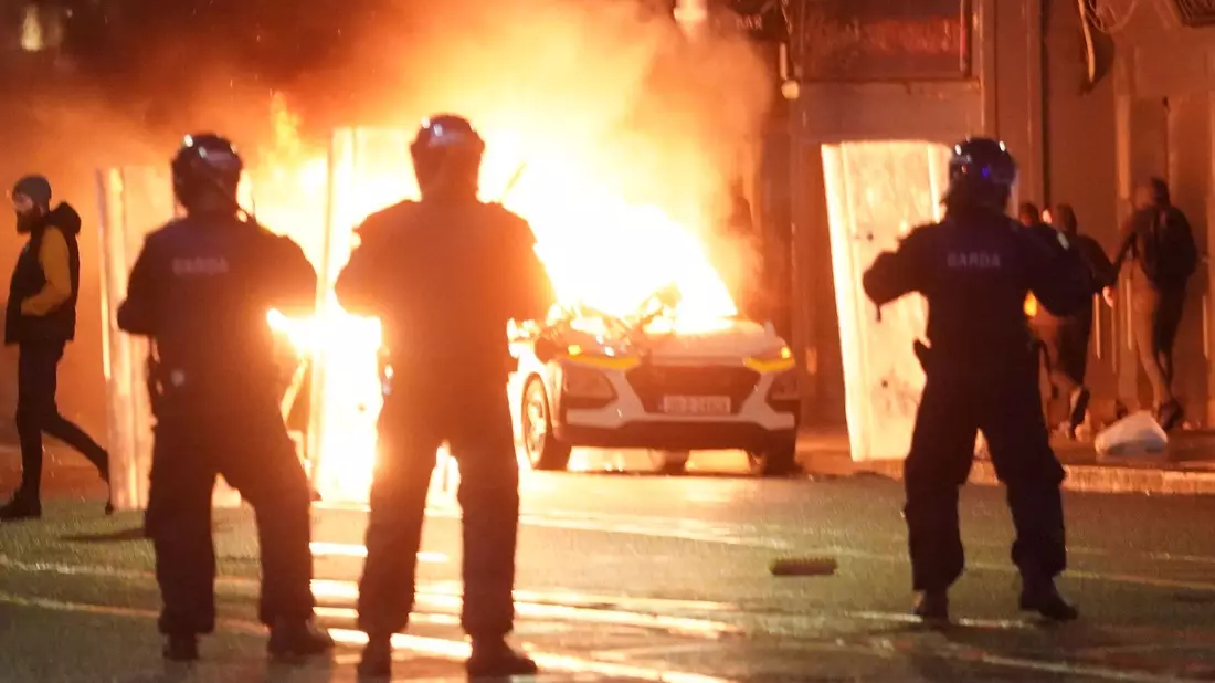 Der abgesperrte Tatort am Parnell Square East in Dublin. - Bild: Brian Lawless/PA Wire/dpa