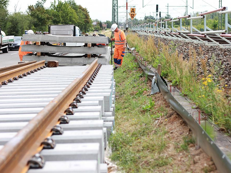 Bauarbeiten an der Bahnstrecke Halle (Saale) - Leipzig bei Kanena (Archiv) - Foto: über dts Nachrichtenagentur