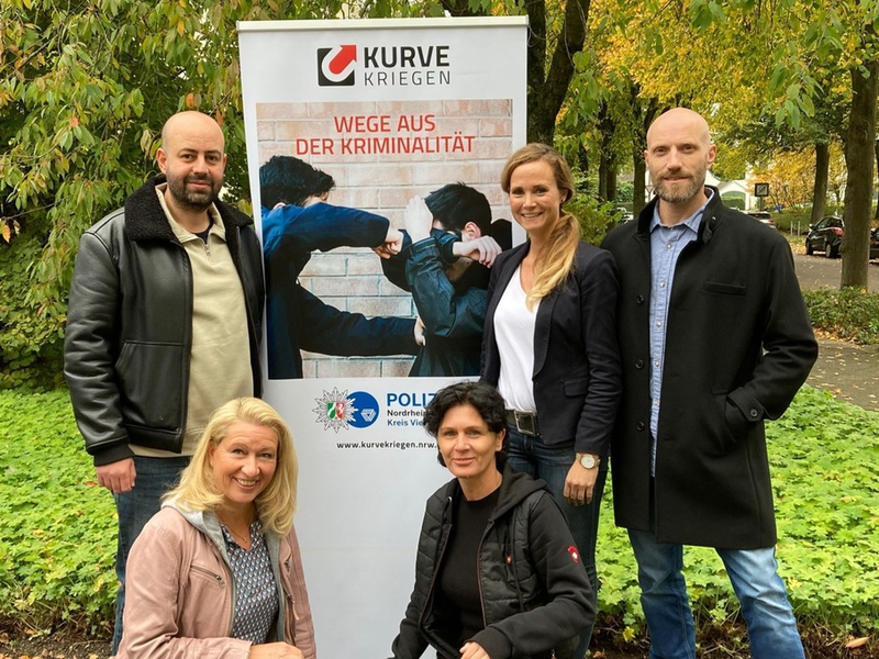 POL-VIE: Kreis Viersen: POLIZEI UND JUGENDHILFE - Das Team Kurve-kriegen Viersen zieht nach zwei Jahren eine positive Bilanz - Foto: presseportal.de