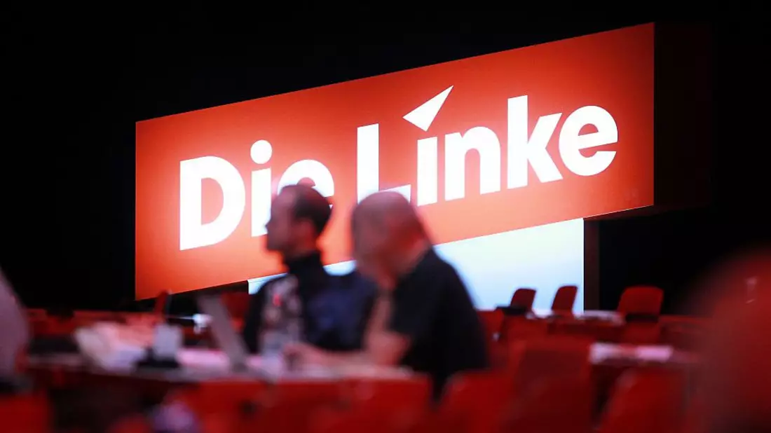 Linken-Logo auf Parteitag (Archiv) - Bild: über dts Nachrichtenagentur