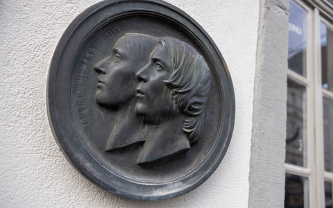 Ein historisches Tafelklavier der Klaviermanufaktur Johann Bernhard Klems im Schumann-Haus. - Foto: Thomas Banneyer/dpa Ein historisches Tafelklavier der Klaviermanufaktur Johann Bernhard Klems im Schumann-Haus. - Foto: Thomas Banneyer/dpa