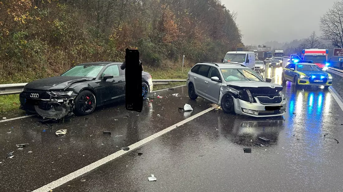 POL-PDLD: B10 nach Unfall derzeit gesperrt - Bild: presseportal.de
