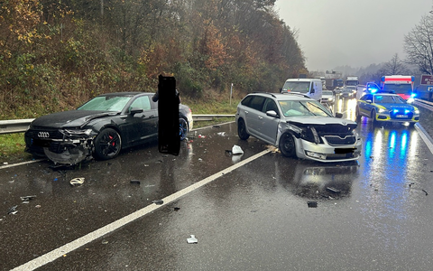 POL-PDLD: B10 nach Unfall derzeit gesperrt - Foto: presseportal.de