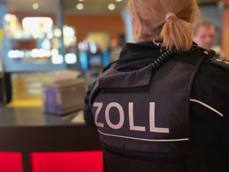 HZA-KA: Erntehelfer um Mindestlohn betrogen/ Karlsruher Zoll setzt hohe Bußgelder fest - Foto: presseportal.de