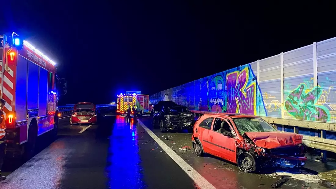 FW-MK: Verkehrsunfall mit 5 Verletzten auf der Autobahn - Bild: presseportal.de