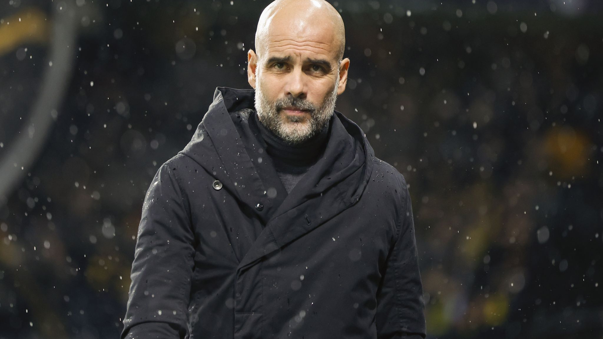 Man-City-Trainer Pep Guardiola würde wohl auch bei einem Zwangsabstieg seinem Club treu bleiben. - Foto: Peter Klaunzer/KEYSTONE/dpa
