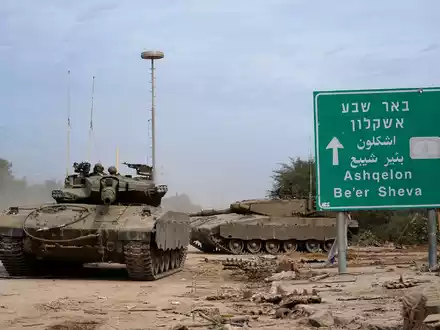Israels Armee greift weiter Ziele in Gaza an.  - Foto: Tsafrir Abayov/AP/dpa