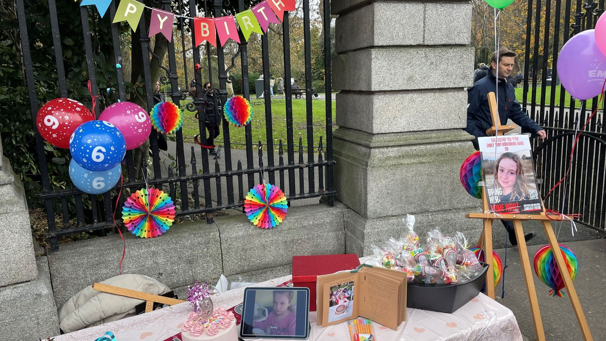 Emily Hand war während ihrer Geiselhaft neun Jahre geworden. - Foto: David Young/PA Wire/dpa