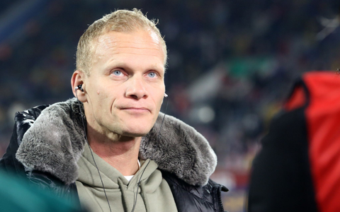 Der Schalker Trainer Karel Geraerts steckt mit seinem Team mitten im Kampf um den Klassenerhalt. - Foto: Roland Weihrauch/dpa Der Schalker Trainer Karel Geraerts steckt mit seinem Team mitten im Kampf um den Klassenerhalt. - Foto: Roland Weihrauch/dpa