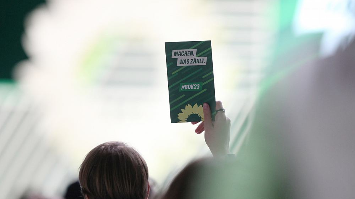Delegierter beim Grünen-Parteitag 2023 in Karlsruhe - Foto: über dts Nachrichtenagentur