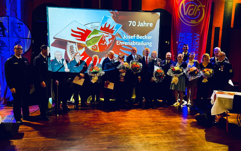 FW-GL: Jubilarenehrung der Feuerwehr Bergisch Gladbach - Foto: presseportal.de