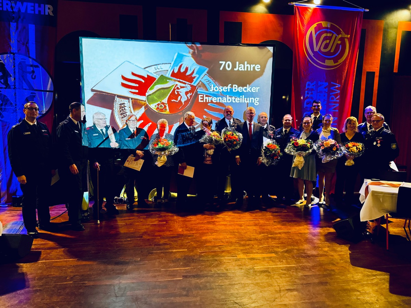 FW-GL: Jubilarenehrung der Feuerwehr Bergisch Gladbach - Foto: presseportal.de
