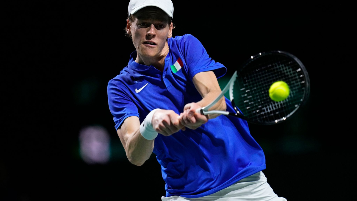 Jannik Sinner und Italien feiern den ersten Davis-Cup-Triumph seit 47 Jahren. - Foto: Manu Fernandez/AP/dpa