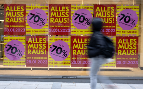 Die Zahl der großen Pleiten in Deutschland nimmt Kurs auf das Rekord-Niveau von 2020. - Foto: Sven Hoppe/dpa