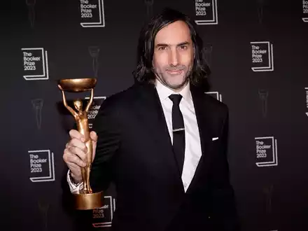 Paul Lynch wurde mit dem Booker Prize ausgezeichnet. - Foto: Alberto Pezzali/AP/dpa