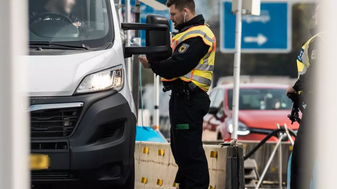 Bundespolizeidirektion München: Unerlaubte Einreisen in Bayern Januar-Oktober 2023 / Bundespolizeidirektion München stellt mehr als 30.000 illegale Grenzübertritte fest - Bild: presseportal.de