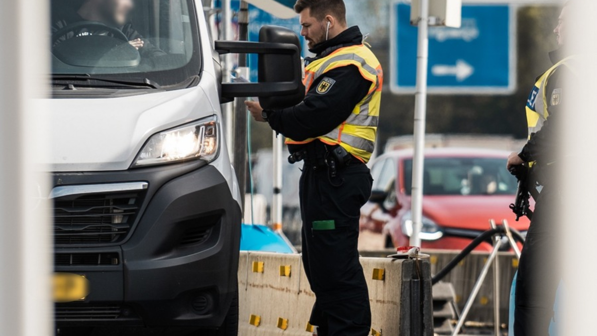 Bundespolizeidirektion München: Unerlaubte Einreisen in Bayern Januar-Oktober 2023 / Bundespolizeidirektion München stellt mehr als 30.000 illegale Grenzübertritte fest - Foto: presseportal.de