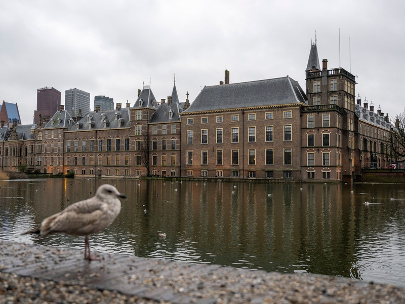 Das niederländische Parlament in Den Haag. - Foto: Christophe Gateau/dpa