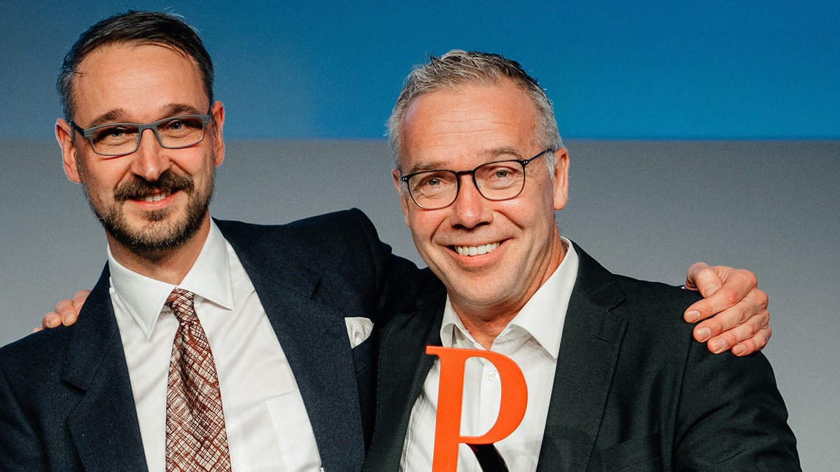 University of Europe for Applied Sciences gewinnt PR Award für politische Kommunikation für das Projekt 