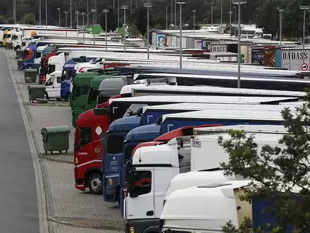 Lkw (Archiv) - Foto: über dts Nachrichtenagentur