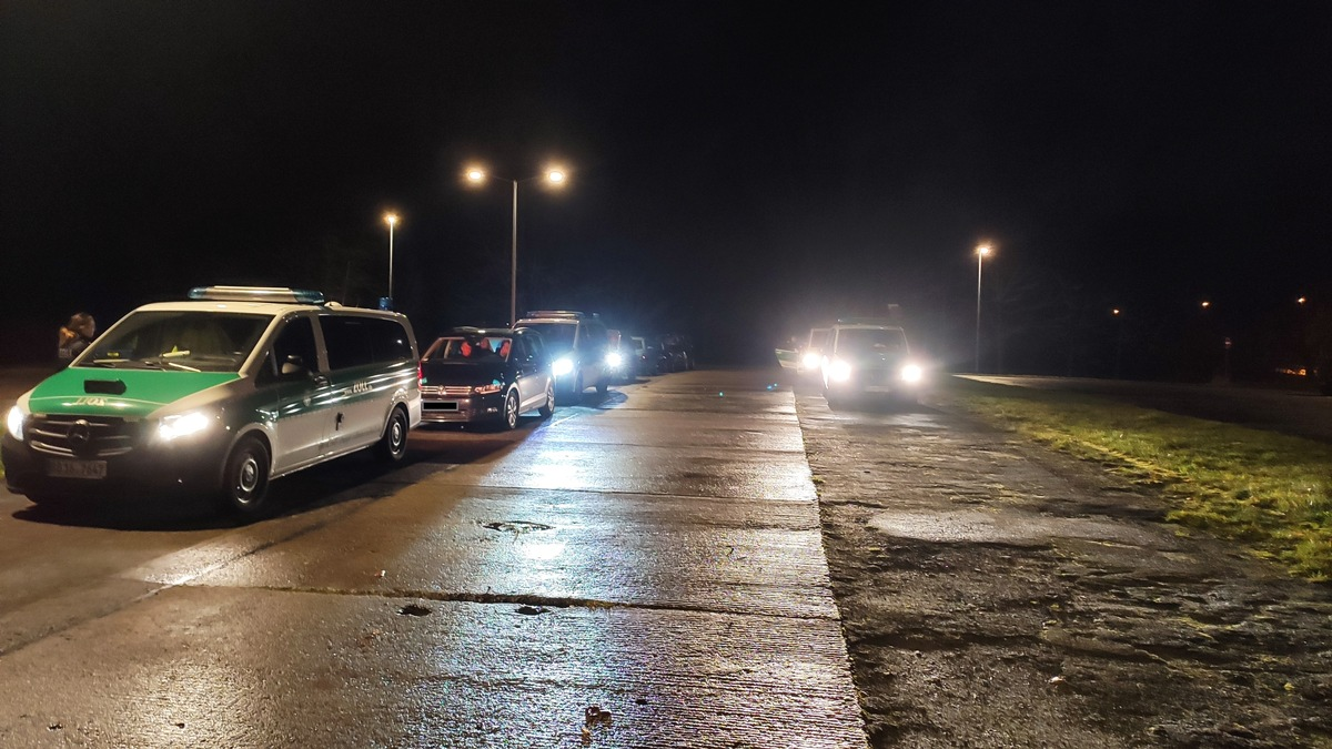 HZA-HST: Bundesweite Prüfung der Finanzkontrolle Schwarzarbeit des Zolls - Foto: presseportal.de