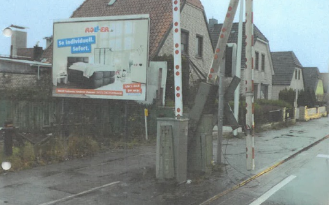 POL-CUX: Verkehrsunfallflucht am Bahnübergang in der Papenstraße in Cuxhaven - Foto: presseportal.de